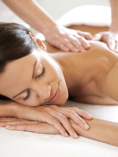 Soothing massage at Parktherme Bad Radkersburg | © Parktherme Bad Radkersburg | Harald Eisenberger