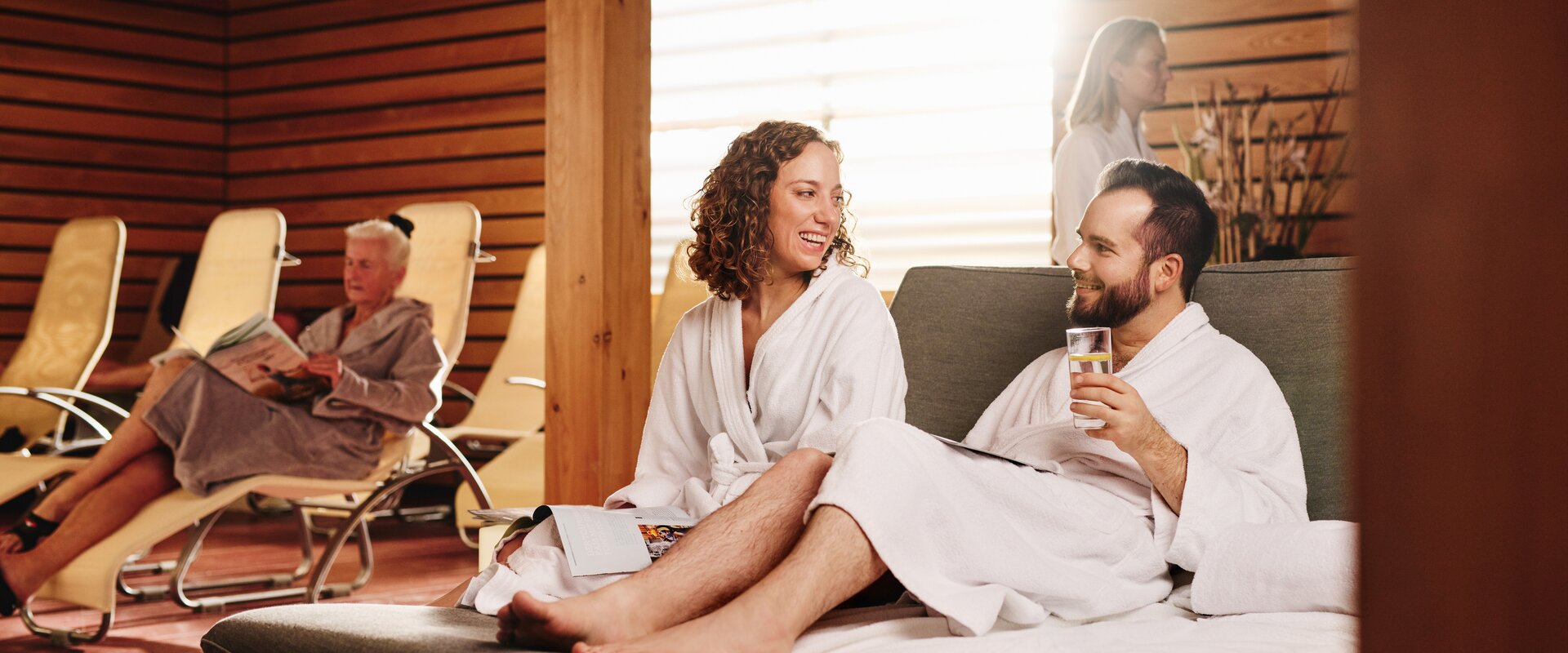 Ruhebereich im Saunadorf der Parktherme Bad Radkersburg | © Thermen- & Vulkanland | Michael Königshofer