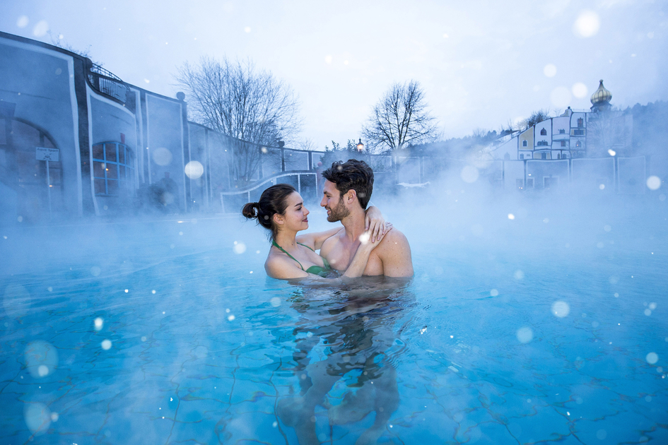Relaxation in the thermal spa at Rogner Bad Blumau | © Steiermark Tourismus | Tom Lamm