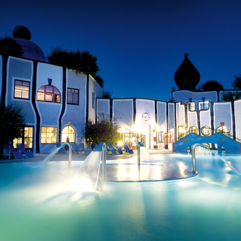 Immerse yourself in fairytale water worlds at Rogner Bad Blumau | © Hundertwasser Architekturprojekt | © Hundertwasser Architekturprojekt