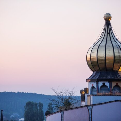 Goldene Kuppel der Rogner Bad Blumau Therme | © Rogner Bad Blumau, Hundertwasser Architekturprojekt | Hundertwasser Architekturprojekt