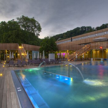 Außenbecken der Therme der Ruhe in Bad Gleichenberg | © Das Kurhaus Bad Gleichenberg | Jack Coble