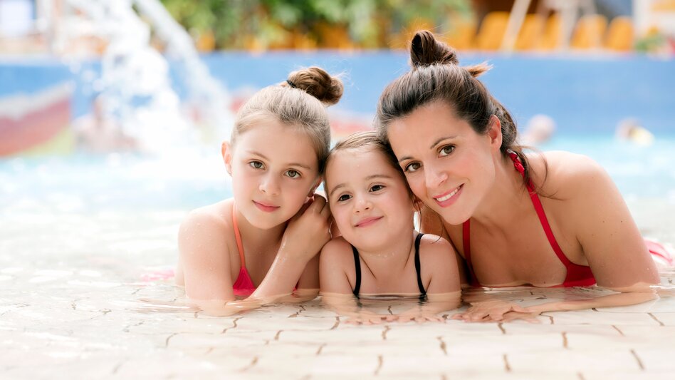 Bathing fun for the whole family in the thermal resort Loipersdorf | © H20 Therme Sebersdorf | Harald Eisenberger