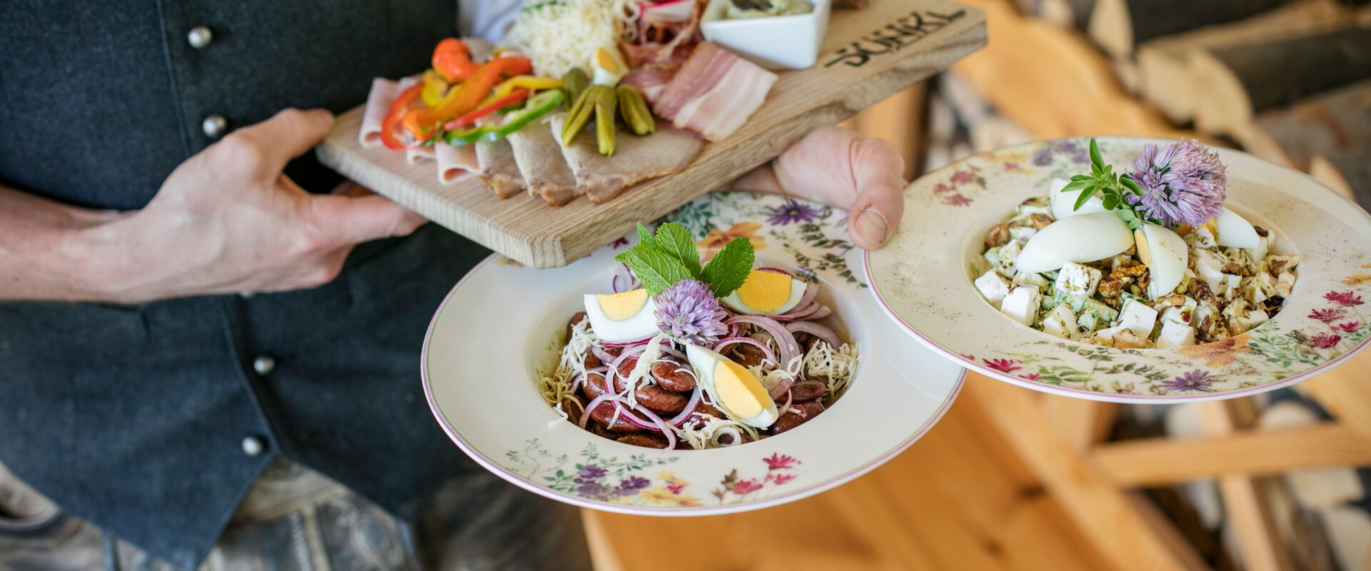 Typisch steirisch - Brettljause und Käferbohnen | © Thermen- & Vulkanland | Harald Eisenberger