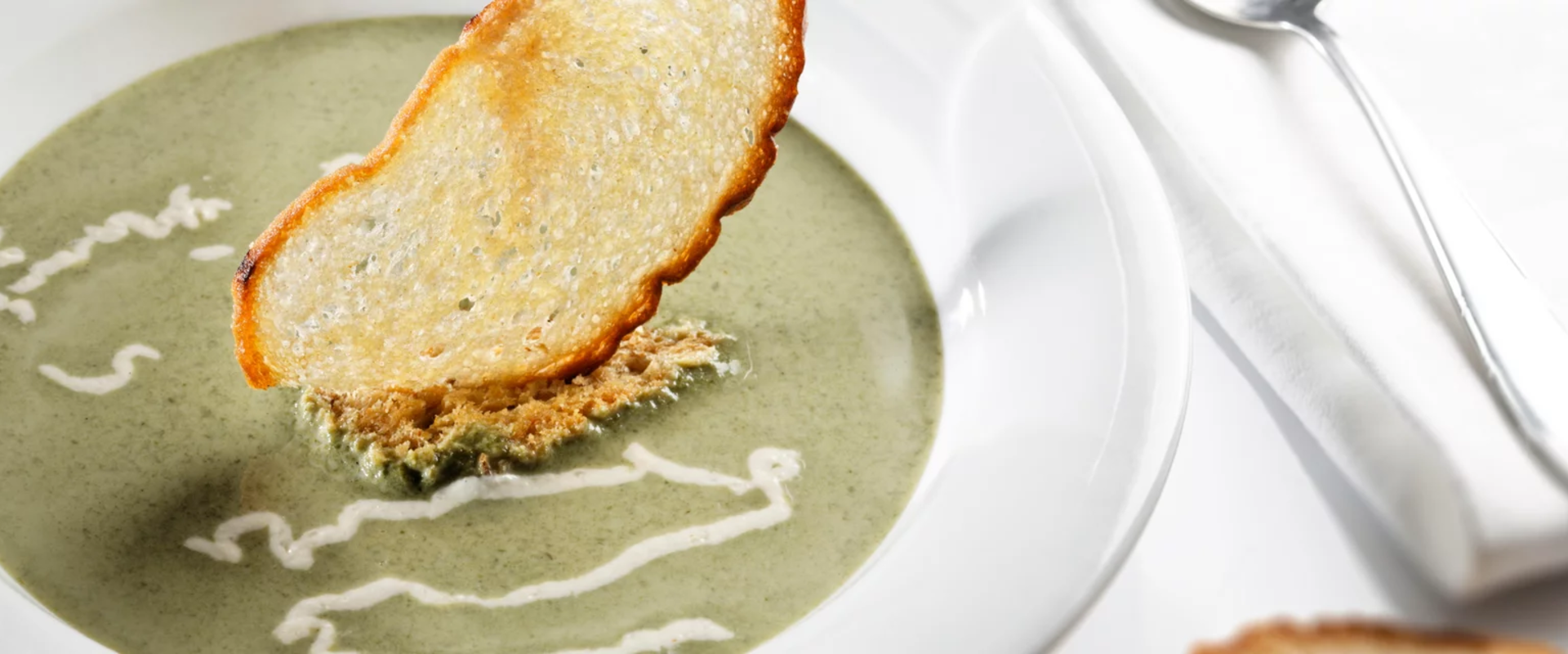 Wild garlic cream soup with horseradish mousse | © Qualifizierungsakademie Oststeiermark | Bernhard Bergmann