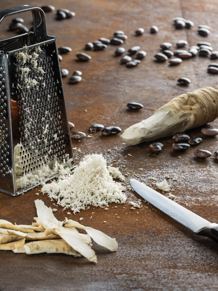 Freshly grated horseradish | © Thermen- & Vulkanland | pixelmaker.at