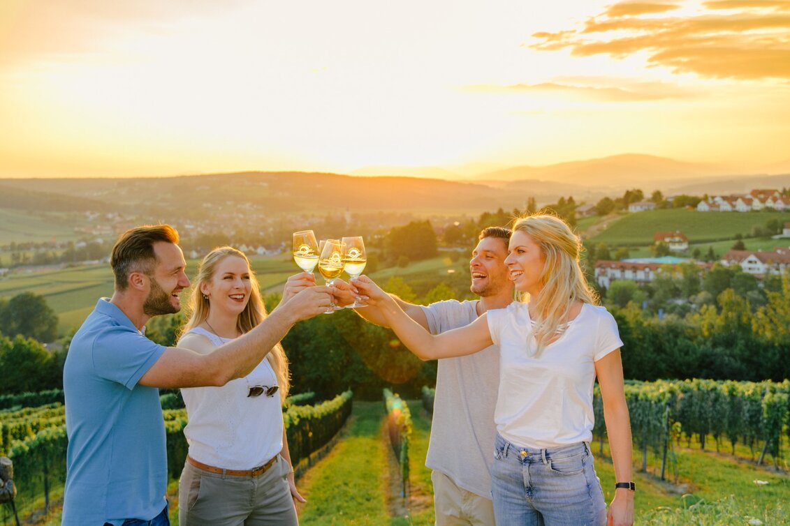 Weinerlebnis im Sommer | © Thermen- & Vulkanland | Mias Phootoart