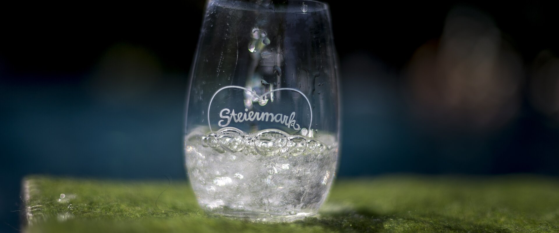 Healing water in Southeast Styria | © Thermen- & Vulkanland | Tom Lamm