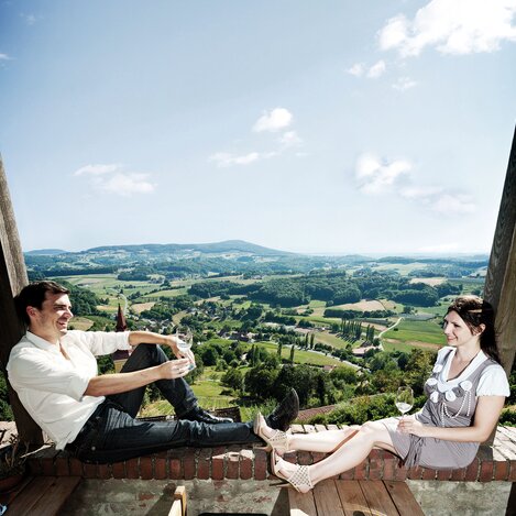 Rund um Schloss Kapfenstein den Geo-Trail erwandern | © Thermen- & Vulkanland | Werner Krug