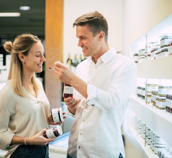 Verkostung Finks Delikatessen | © Thermen- & Vulkanland | Bernhard Bergmann