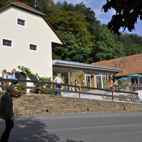 All-Styrian vinotheque in Klöch in the wine-growing region Vulkanland Steiermark DAC | © Thermen- & Vulkanland | Bernhard Bergmann