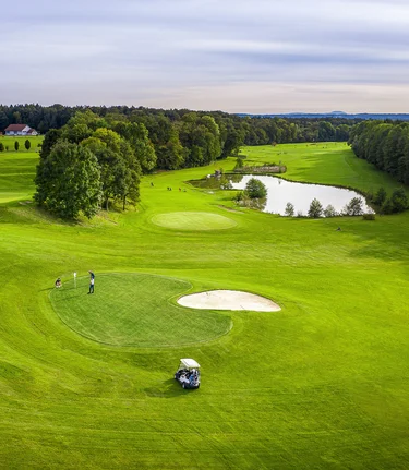 Das Thermen- & Vulkanland ist Golfdestination des Jahres 2024 | © Thermen- & Vulkanland | pixelmaker.at