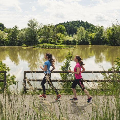 Laufen in malerischer Umgebung | © (c) bernhard bergmann