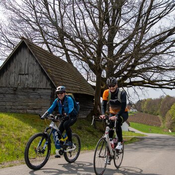 Bergauf und bergab auf dem Vulcania300 | © Thermen- & Vulkanland | Christian Thomaser