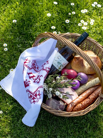 Traditioneller Osterkorb im Südosten der Steiermark | © STG | ikarus.cc