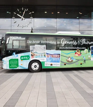 Arrival with the Thermenlandbus | © ÖBB | Andreas Scheibleicker