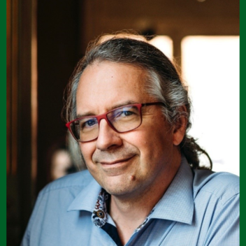 Prof. Dr. Christian Baumgartner: "Wir sehen große Herausforderungen für den Tourismus, insbesondere die Notwendigkeit, neue Geschäftsmodelle zu entwickeln, um den veränderten klimatischen Bedingungen gerecht zu werden. Dies erfordert eine stärkere Fokussierung auf Ganzjahrestourismus, weg von den traditionellen Peak Seasons."-Experte für nachhaltigen Tourismus response & ability | © Christian Baumgartner | Christian Baumgartner