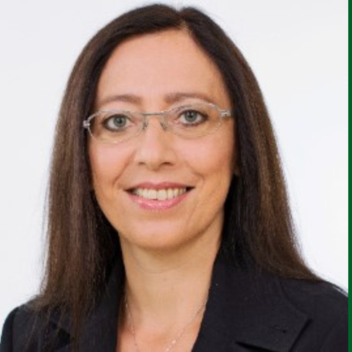 Prof. (FH) Mag. Claudia Bauer-Krösbacher, PhD: „Wir müssen uns kurzfristig und langfristig auf Veränderungen einstellen, die Jahreszeiten verändern sich und dadurch auch die Reiseströme. Der Tourismussektor muss innovativ sein und Angebote anpassen, wobei die Zusammenarbeit aller Beteiligten essenziell ist." - Expertin für nachhaltigen Tourismus und Bildung IMC Fachhochschule Krems | © Claudia Bauer-Kroesbacher | Claudia Bauer-Kroesbacher