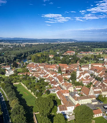 Luftaufnahme der historischen Altstadt Bad Radkersburg | ©pixelmaker.at | Robert Sommerauer