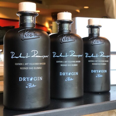 © Robert Rogner Edition I | © Copyright 2022. All rights reserved.