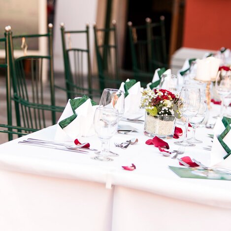 Hochzeitstafel | © foto REMLING | Schloss Kornberg