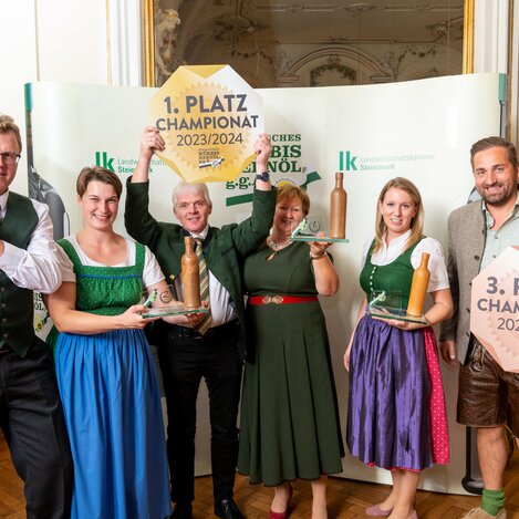  Familie Faßwald ist „Kürbiskernöl-Champion 2023/24"  | © Stefan Kristoferitsch