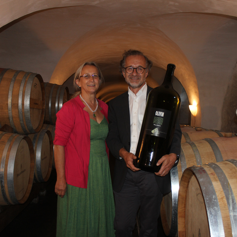 große OLIVIN Flasche im Weinkeller | © Familie Winkler-Hermaden | Familie Winkler-Hermaden