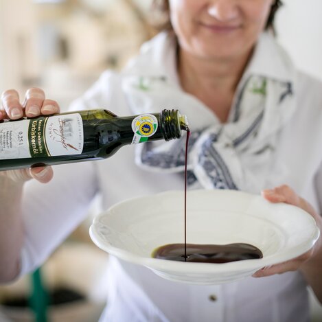 Verkostung der Kürbisprodukte in der Berghofer-Mühle Fehring | © Thermen- & Vulkanland | Harald Eisenberger