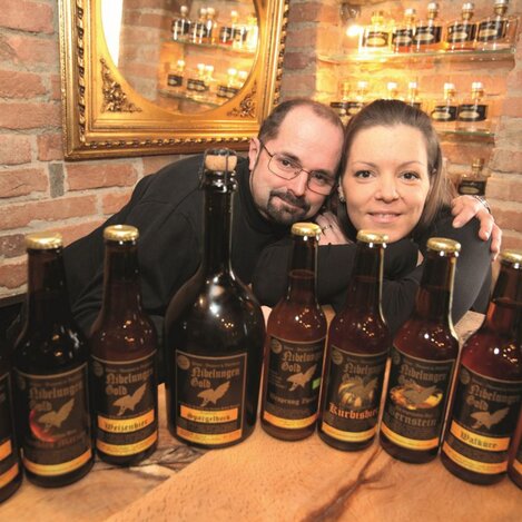 Ausgezeichnete Qualitätsbiere & Destillate der Brauerei Nibelungengold | © Nibelungengold | Markus Gruber;Michael Mayerhofer