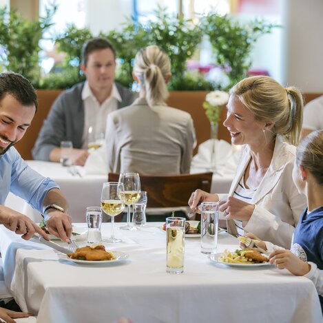 Muttertags-Menü mit den Liebesten genießen | © H2O-Hoteltherme GmbH  | Harald Eisenberger