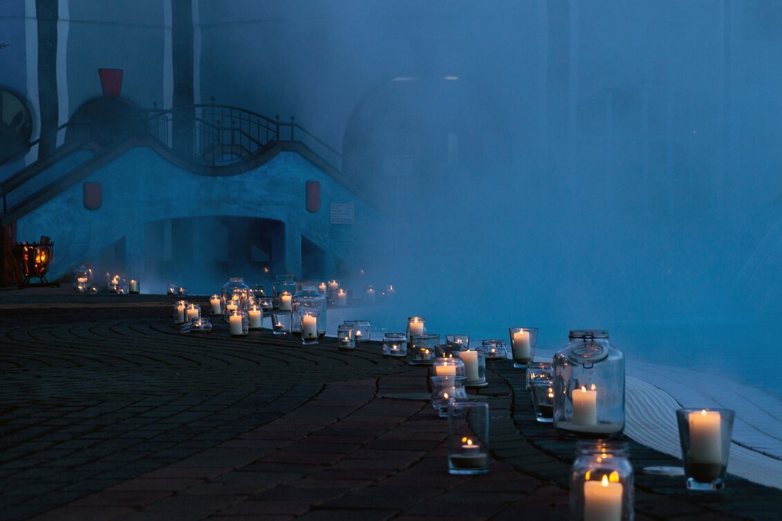 Romantischer Kerzenschein im Rogner Bad Blumau | © Rogner Bad Blumau, Hundertwasser Architekturprojekt