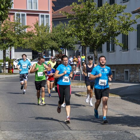 Viele Läufer:innen trotzten den heißen Temperaturen | © Thermen- & Vulkanland | Christian Thomaser