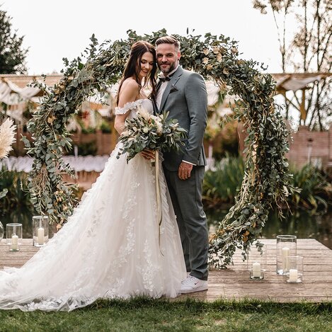 Traumhafte Hochzeitslocations im Thermen- & Vulkanland | © flor.photograhy | Annika & Manuel Flor