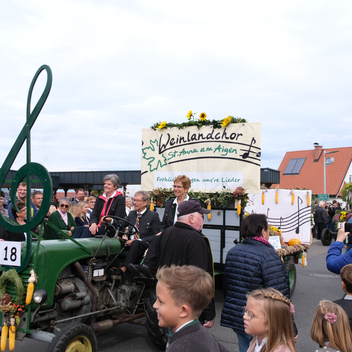 Viele Vereine aus St. Anna am Aigen waren mit dabei | © Thermen- & Vulkanland | Foto Luttenberger