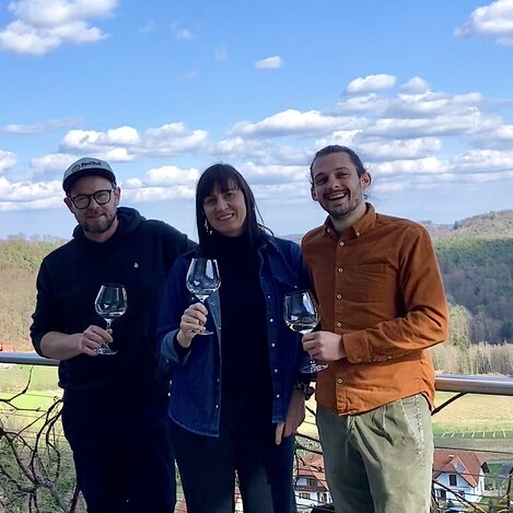 Team rund um André Frauwallner, Michaela Steiner und Bernhard Fischer | © Vinothek Steiermark
