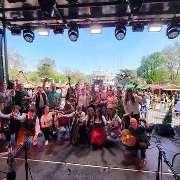 Präsentation "Bei dir möcht i sein" mit der Big Band  | © Thermen- & Vulkanland | Christian Thomaser