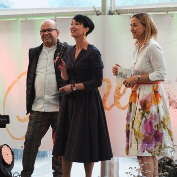 Michaela Kirchgasser moderierte die Feier | © Martin Orthofer