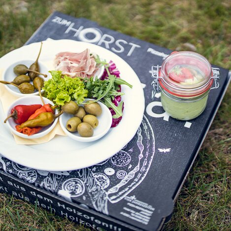 Pizza Picknick | © Thermenhotel Vier Jahreszeiten | Jean Van Luelik Photographer