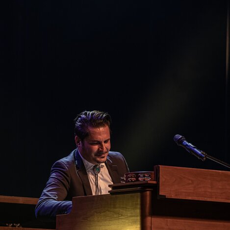 Seit nunmehr zwei Jahrzehnten führt Raphael Wressnig seine Missionarstätigkeit in Sachen Soul, Funk, Jazz und Blues durch die ganze Welt - von Österreich über Dubai bis nach Nord- und Südamerika. | © Oskars Ozuls | © Oskars Ozuls