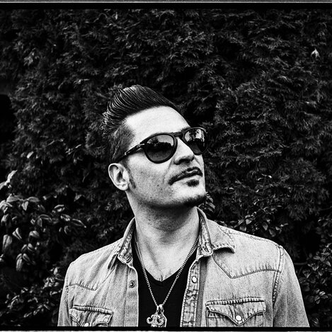 Seine Bühne ist die ganze Welt, sein Lebensmittelpunkt das Thermen- und Vulkanland Steiermark. | © Andre Dietermann | © Andre Dietermann