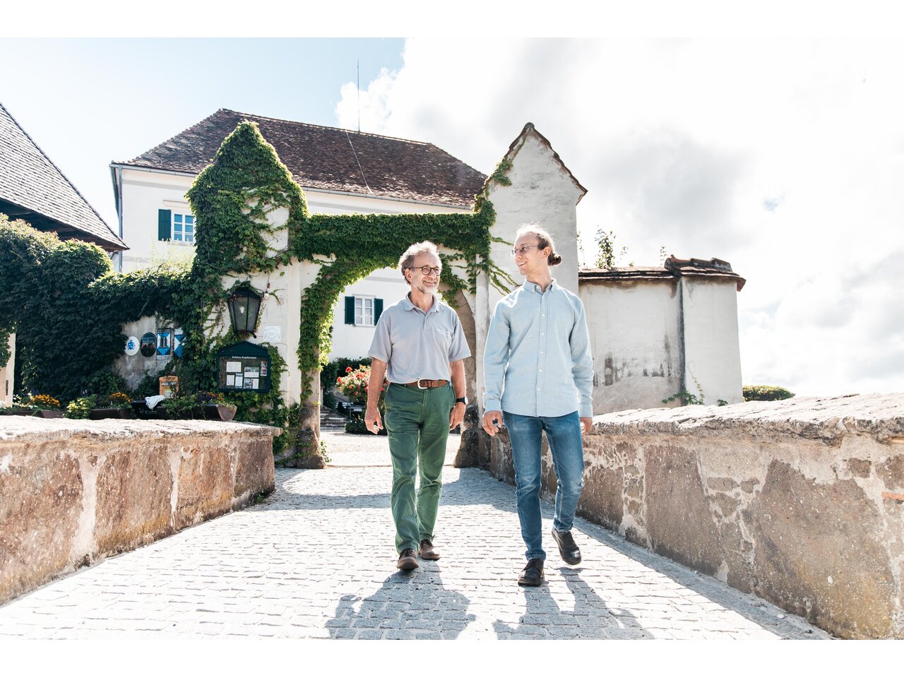 Schloss Kapfenstein, Winkler-Hermaden, Vater und Sohn | © Tourismusverband Thermen- & Vulkanland, Sebastian Friedl