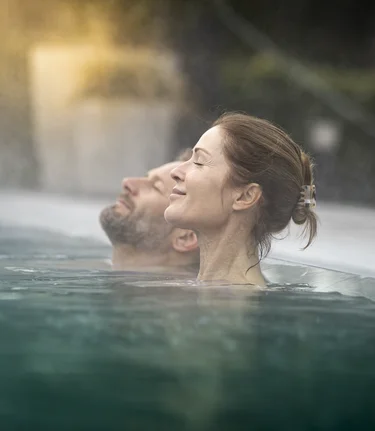 Soothing thermal water at the Therme der Ruhe in Bad Gleichenberg | © Thermen- & Vulkanland | Tom Lamm