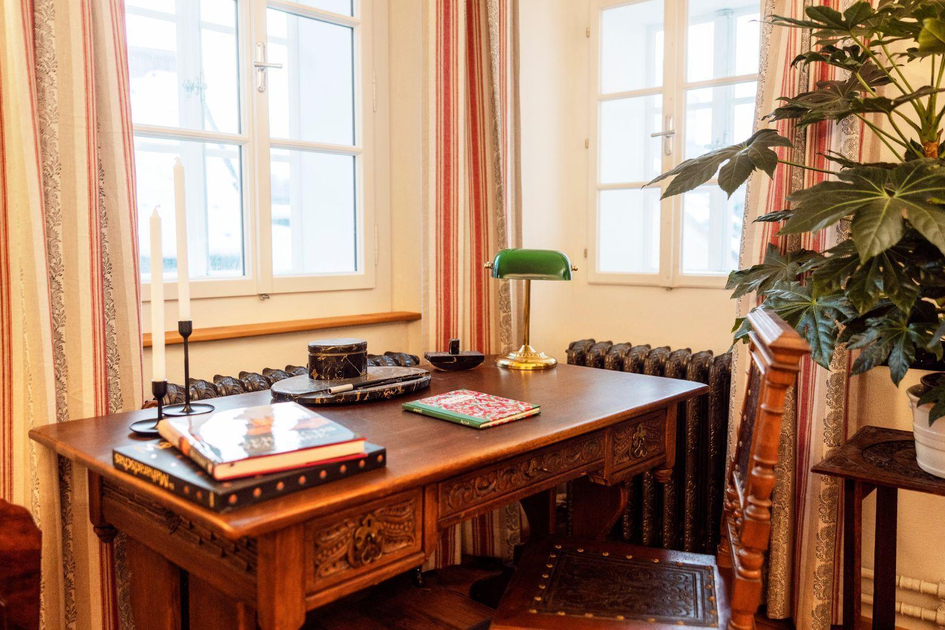 Podenhaus, Bad Aussee, Schreibtisch | © Podenhaus Betriebs GmbH Markus Berger | Podenhaus Betriebs GmbH Markus Berger | © Podenhaus Betriebs GmbH Markus Berger