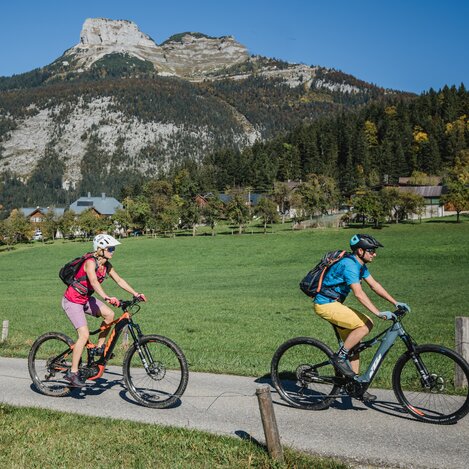 Salzkammergut BergeSeen E-Trail | © Salzkammergut - Katrin Kerschbaumer | Mit Unterstützung von Bund und Europäischer Union.