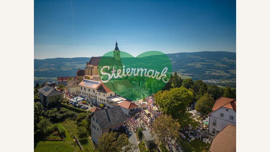 Blumenkorso Pöllauberg aus der Vogelperspektive | ©  Oststeiermark Tourismus | Rene Strasser