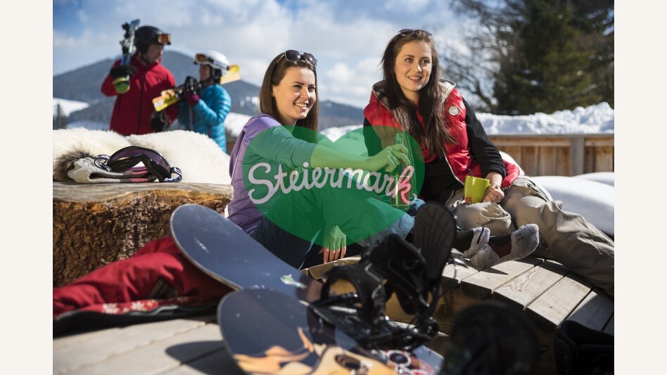 Rast beim Skifahren auf der Teichalm in der Oststeiermark | © Oststeiermark Tourismus | Bernhard Bergmann