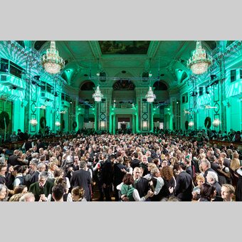 Besucher und Besucherinnen beim Steirerball 2020 | ©  Oststeiermark Tourismus | Schedl