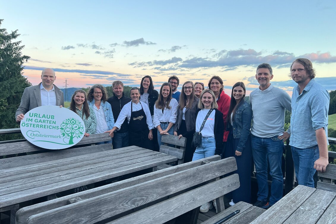 Gruppenfoto vom internationalen Slow Trips Tourismuskongress | © Oststeiermark Tourismus