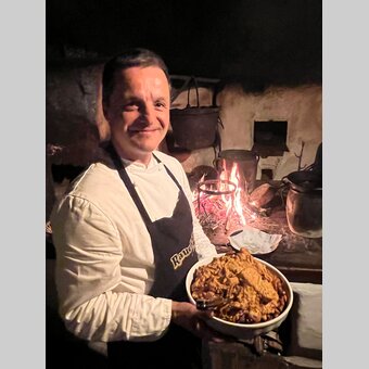 Häfennigl Zubereitung im Rauchstubenhaus in Anger | © Oststeiermark Tourismus