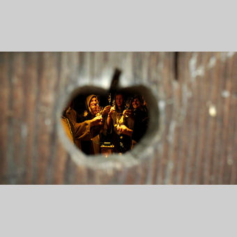 Filmarbeiten mit den Apfelmännern aus Puch für die Sendung "Kulinarische Oststeiermark" im ORF | © GLOE